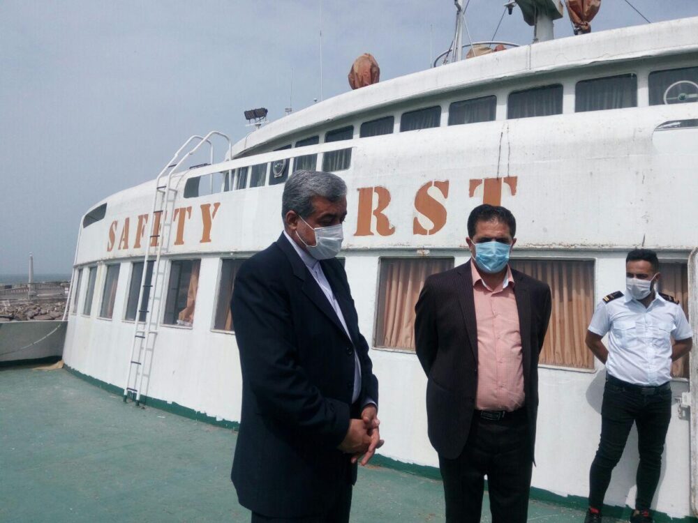 بازدید فرماندار انزلی از کشتی توریستی ،تفریحی میرزاکوچک خان