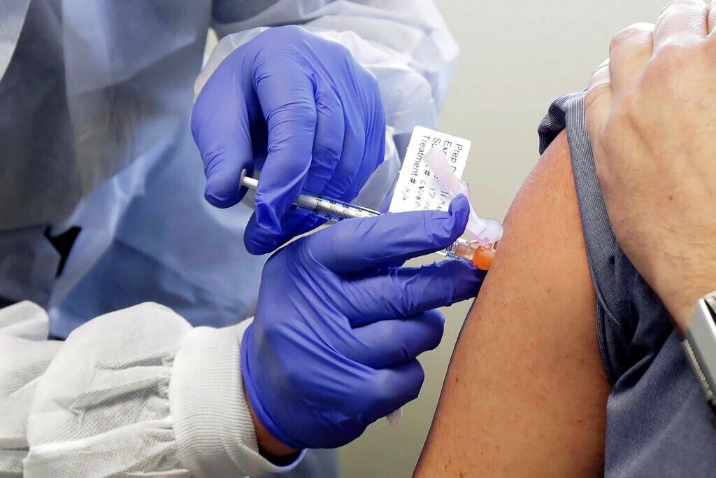 دریافت دز سوم واکسن کرونا کمتر از ۵۰ درصد  از جمعیت هدف در گیلان