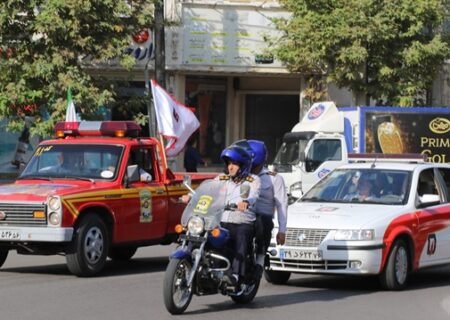 همزمان با هفتم مهر روز آتش نشانی و ایمنی ،مانور خودرویی سازمان آتش نشانی شهرداری لاهیجان برگزار شد