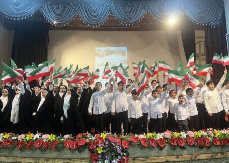 مراسم رونمایی از نماهنگ جدید گروه ضحی با نام فرزندان وطن در لاهیجان