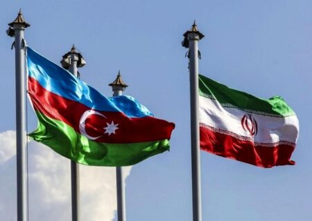 لحظه ترک خاک آذربایجان توسط کارمندان سفارت ایران