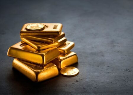 ۳۲۰۰ کیلو طلا وارد کشور شد