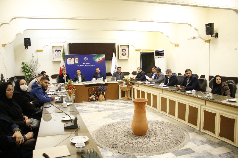 جلسه گرامیداشت هفته پژوهش و فناوری و آیین تجلیل از نفرات برتر کنکور در شهرستان آستانه اشرفیه برگزار شد.