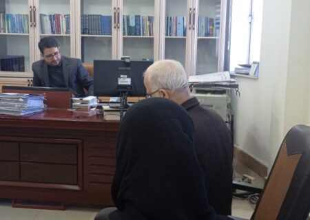 بر پایی میز خدمت در ششمین روز دهه مبارک فجر در  دادگاه عمومی بخش بندر کیاشهر بر پا شد .
