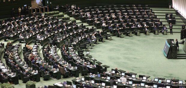 استفاده تلفن همراه برای نمایندگان مجلس ممنوع