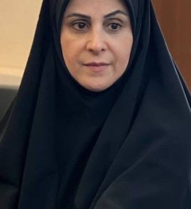۴٨درصد جمعیت شهرستان لنگرود تحت پوشش بیمه سلامت بوده و ٨٢ درصد بیمه شدگان بصورت رایگان تحت پوشش بیمه می باشند.