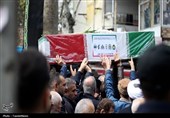 پیکر مطهر شهید ناوشکن دنا بر دستان مردم دیوشل لنگرود تشییع شد