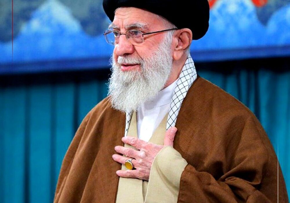 رهبر معظم انقلاب اسلامی ایران به شهادت رسید