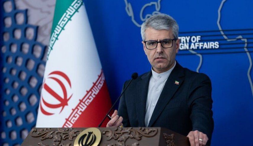 مکرون به هشدار دوویلپن در مورد غیرقانونی بودن جنگ علیه ایران گوش کند