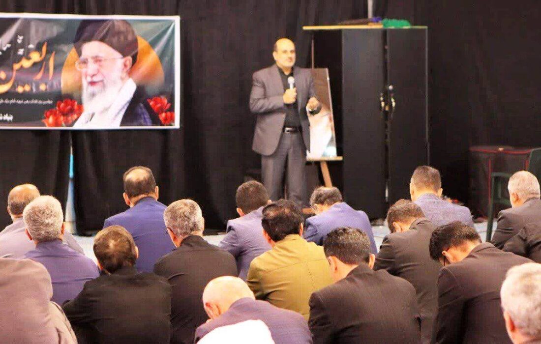 خون رهبر شهید انقلاب موجب انسجام ملی و بیداری جهان اسلام شد
